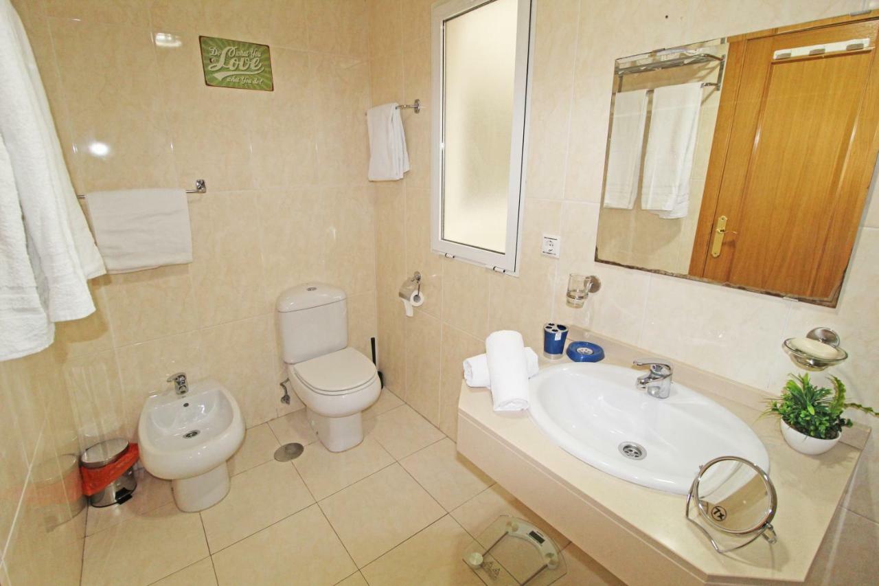 Súper Céntrico, Luminoso, Amplio, Terrazas Y Patio Apartamento *